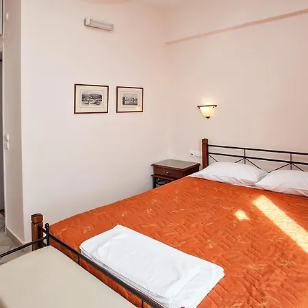 Arxontiko * Tinos
